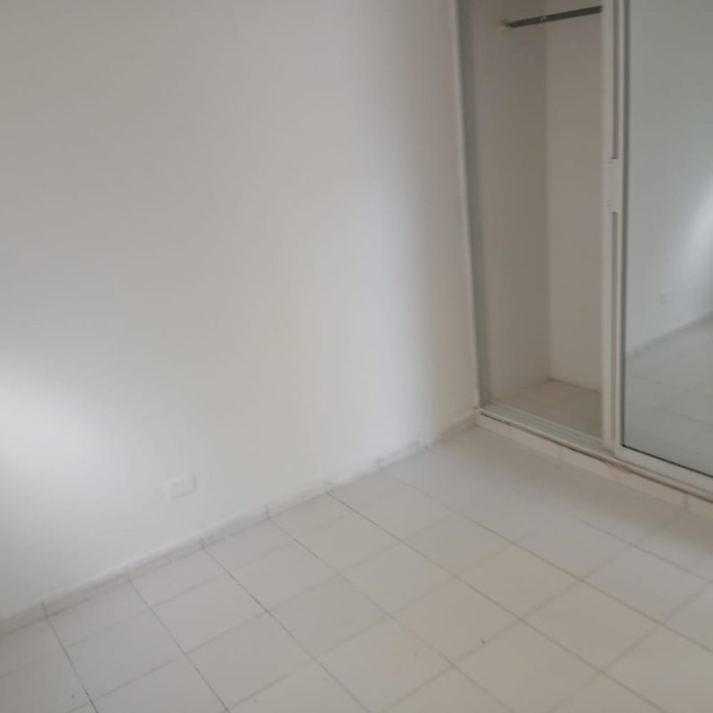 APTO 1ER PISO AMPLIO Y COMODO