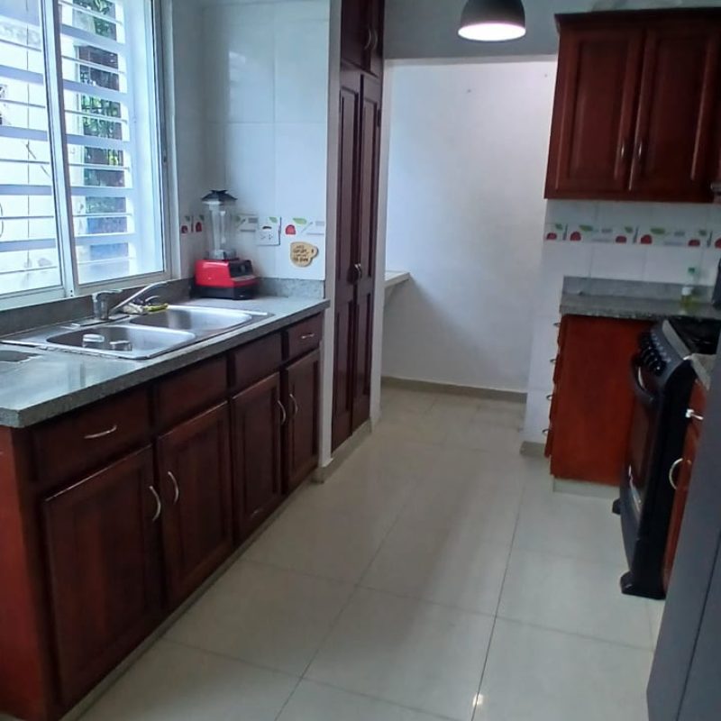 APT0 4TO PISO COMODO Y AMPLIO