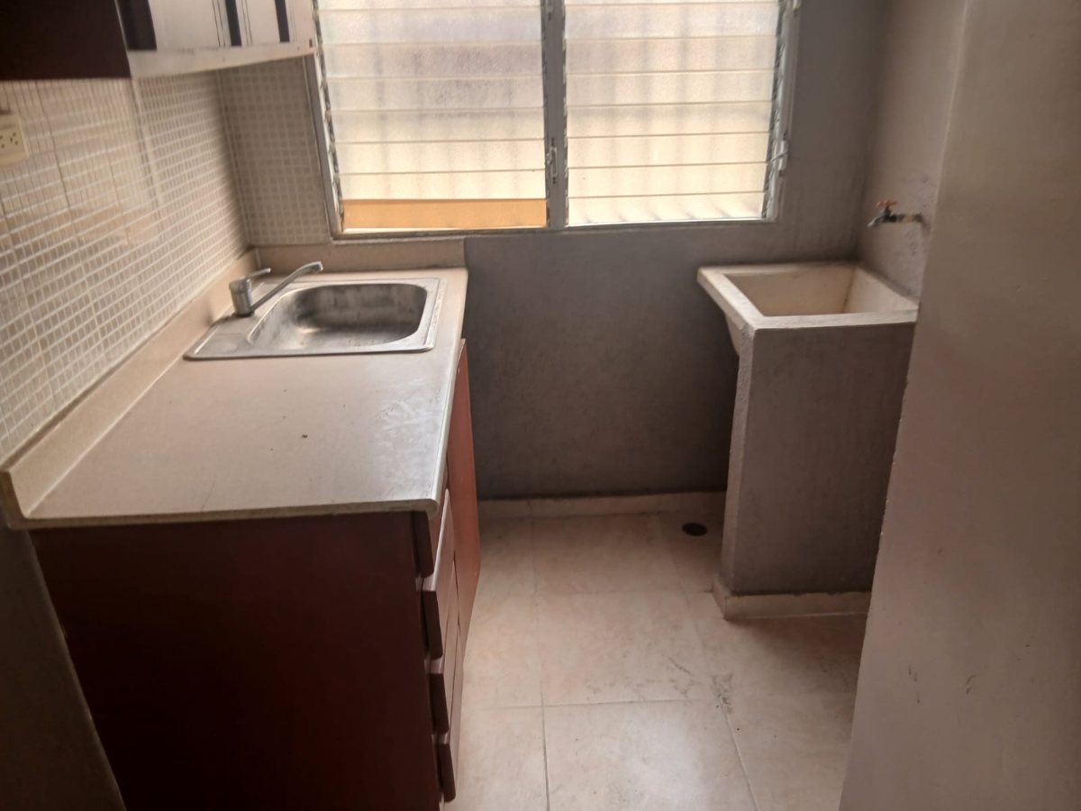 APT0 4TO PISO COMODO Y AMPLIO