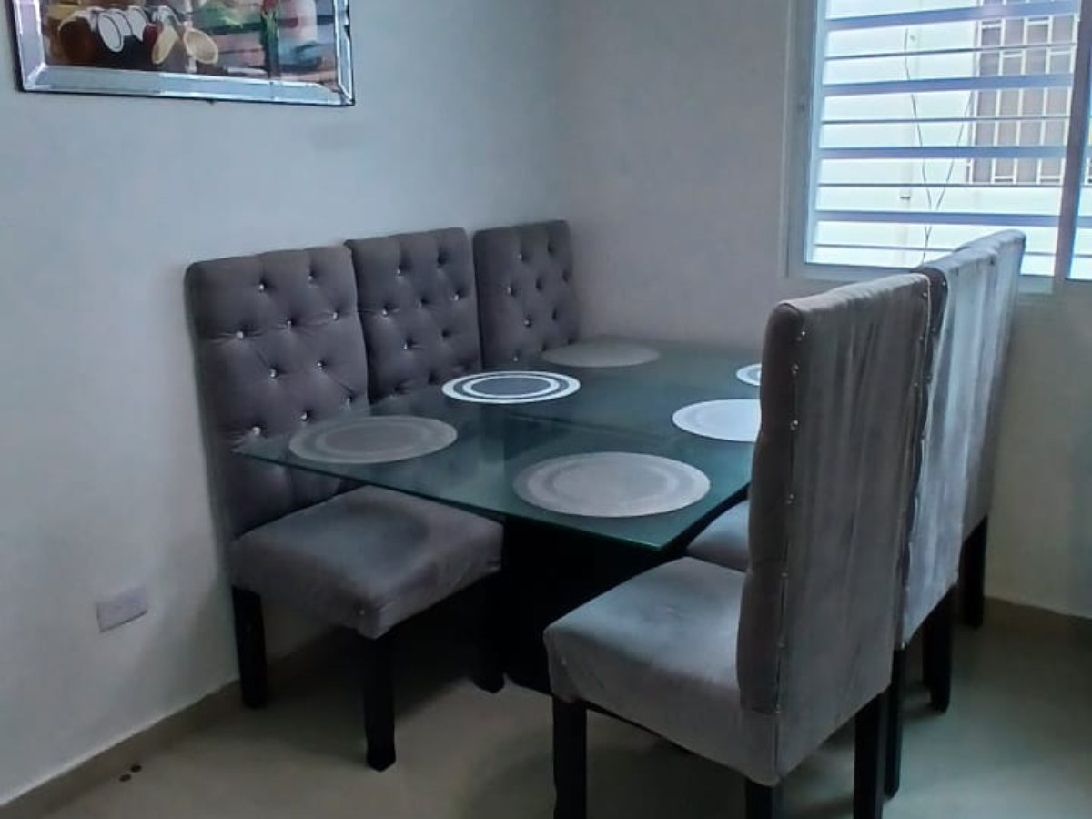 APTO 1ER PISO AMPLIO Y COMODO